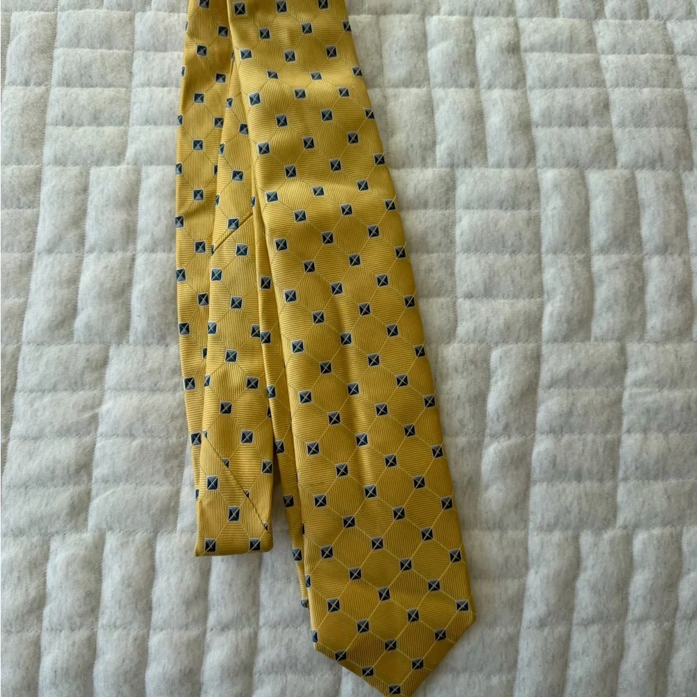 Jos. A. Bank Yellow and Blue Patterned Tie